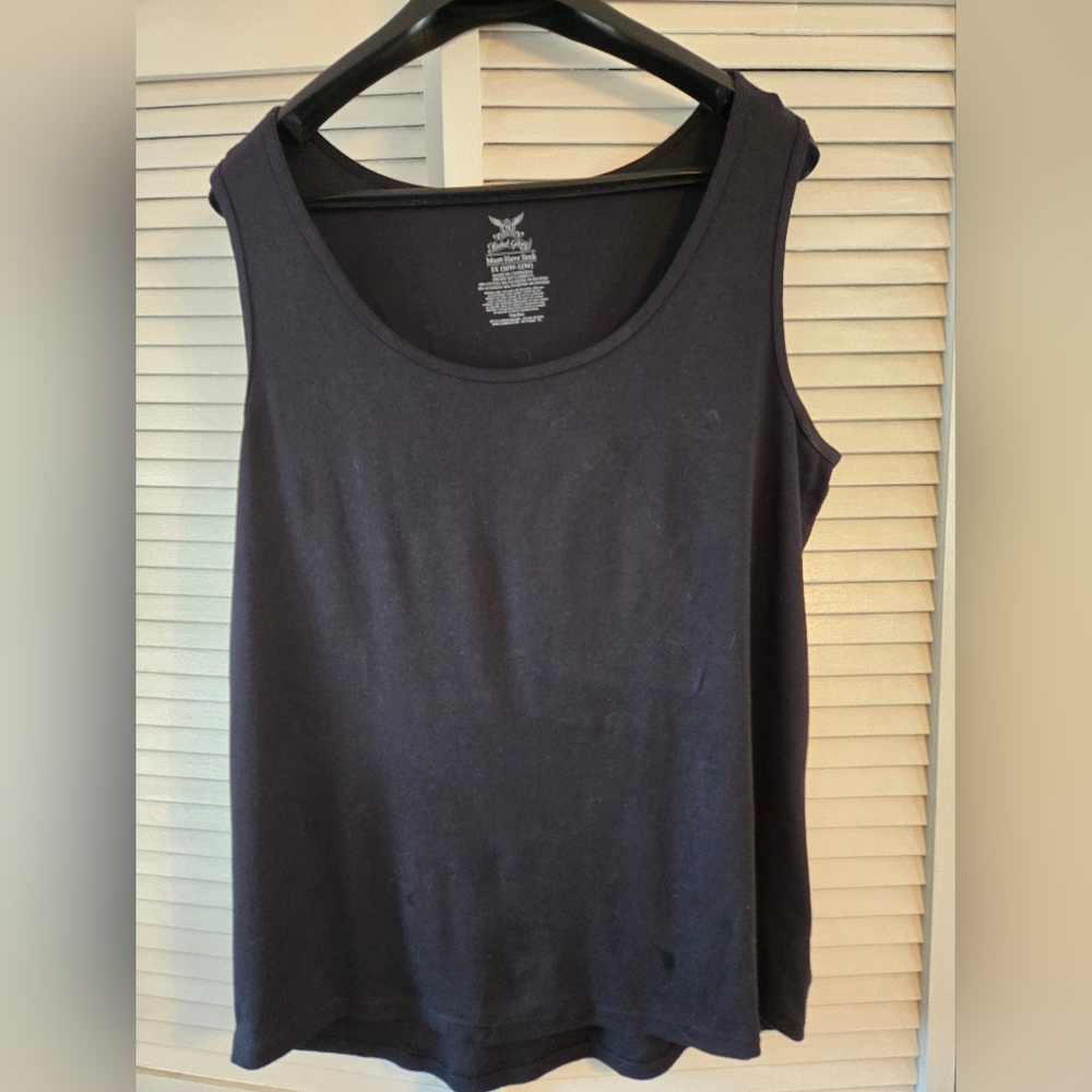 Women's Black Sleeveless Top